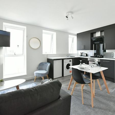 The Breath Taking Cube Aparthotel Pontefract Luaran gambar